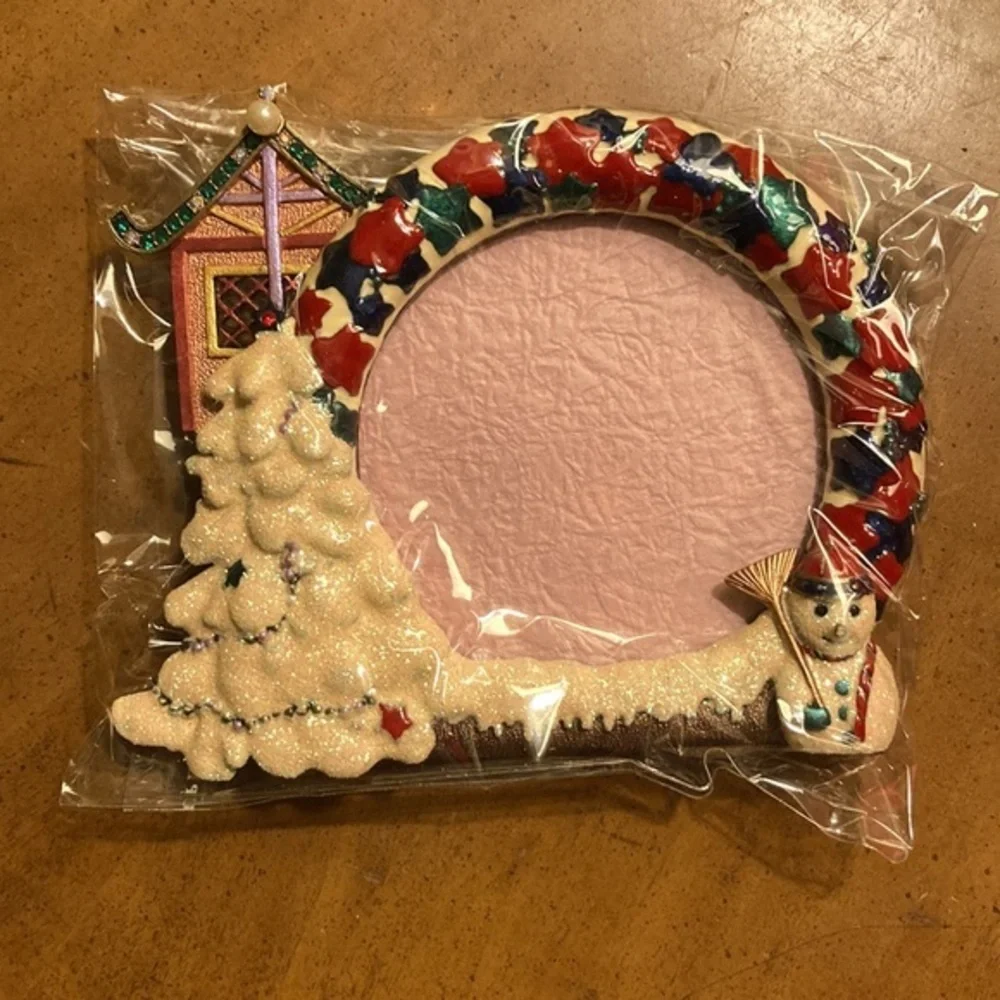Brand new still sealed Rucinni Christmas picture frame